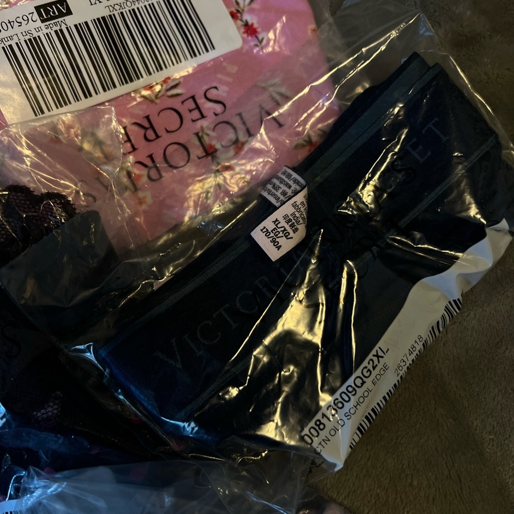 Victoria's Secret 20 pair XL Set - Picture 3 of 8